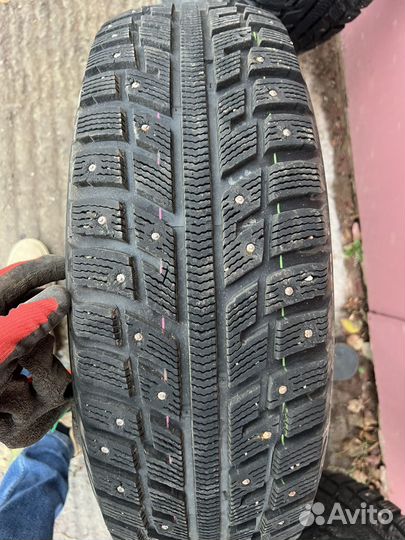 Kumho I'Zen KW22 215/65 R16