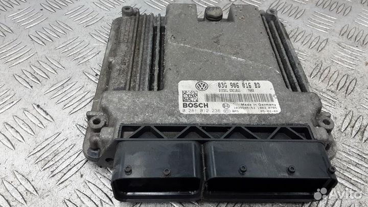 Блок управления двигателем Skoda Octavia