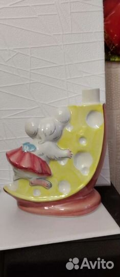 Керамическая бутылка мышка на сыре