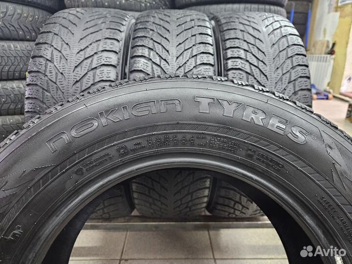 Nokian Tyres Hakkapeliitta R3 SUV 215/65 R16 102R