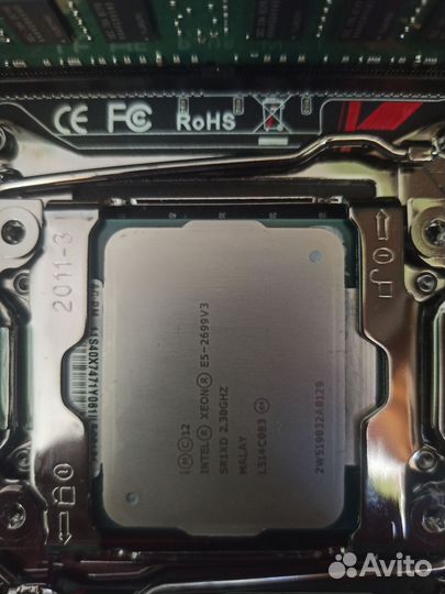 Материнская плата с процессором и памятью