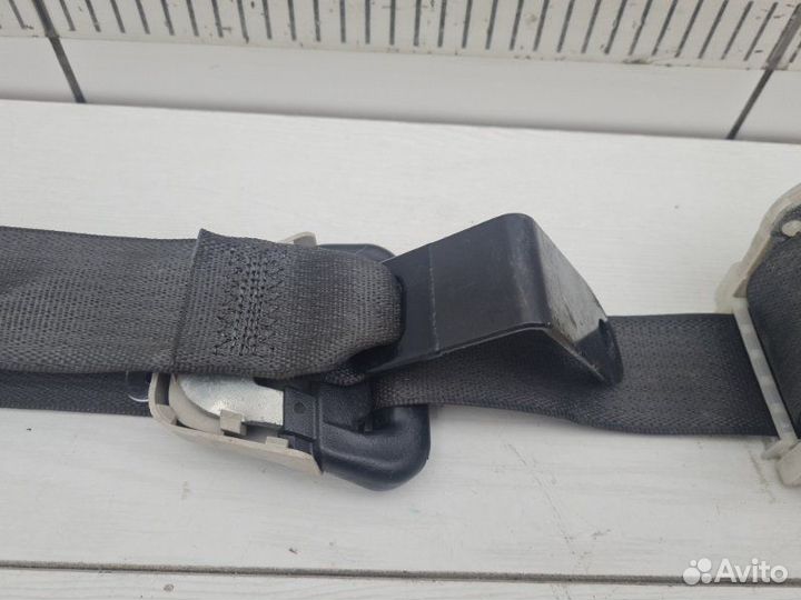 Ремень безопасности задний левый Hummer H3 LLR