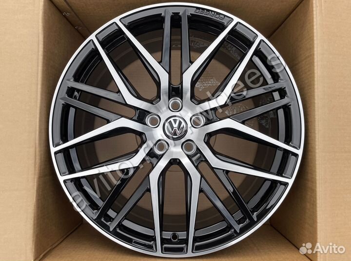 Кованые диски Volkswagen Touareg R18 наличие