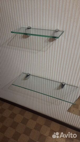 Полка стеклянная в ванную или комнату