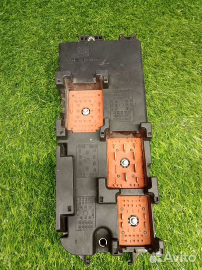 В наличии: Блок предохранителей Saab 9-3