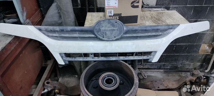 Решетка радиатора hino 300