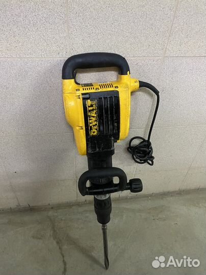 Отбойный молоток dewalt