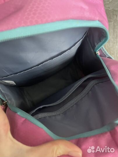 Рюкзак на колесиках