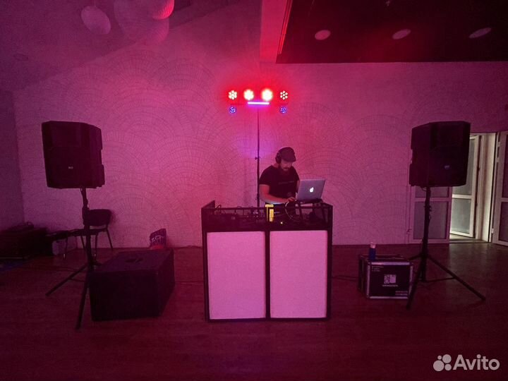 Диджей фасад / стол для диджея