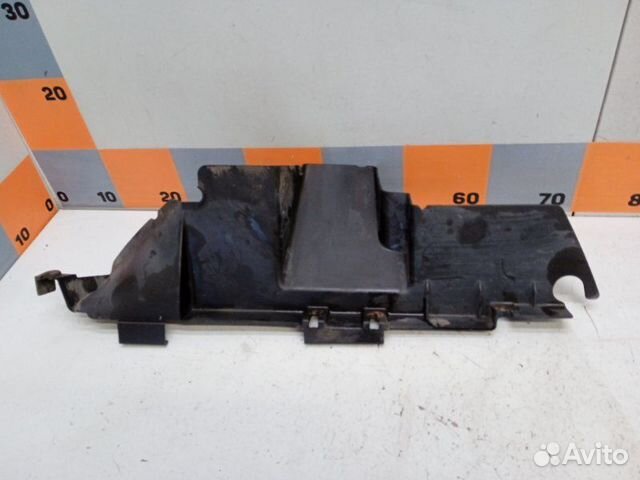 Воздуховод левый Volkswagen Touareg 7LA 3.2