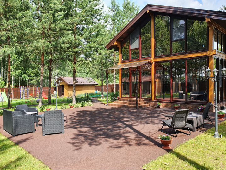 Коттедж 174 м² на участке 21 сот.