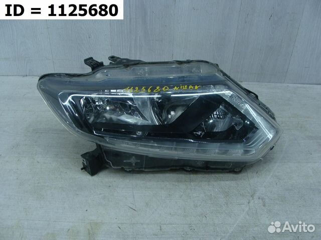 Фара правая Nissan X-Trail