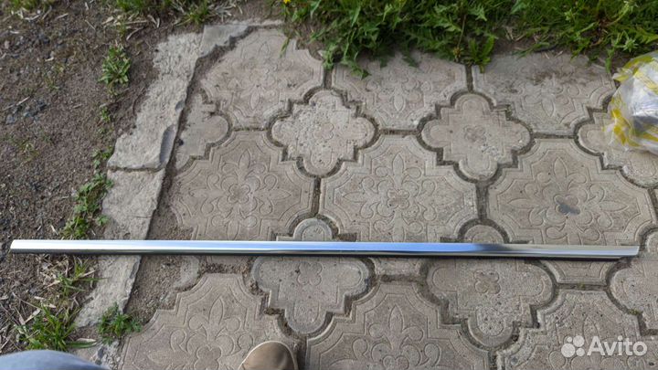 Молдинг стекла водительского тигуан2