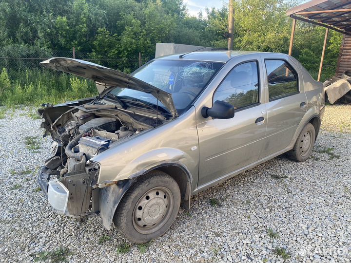 В разборе renault logan sr