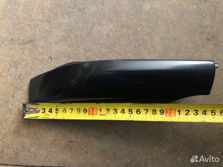 Крышка рейлинга задняя правая Toyota Rav4 ACA31