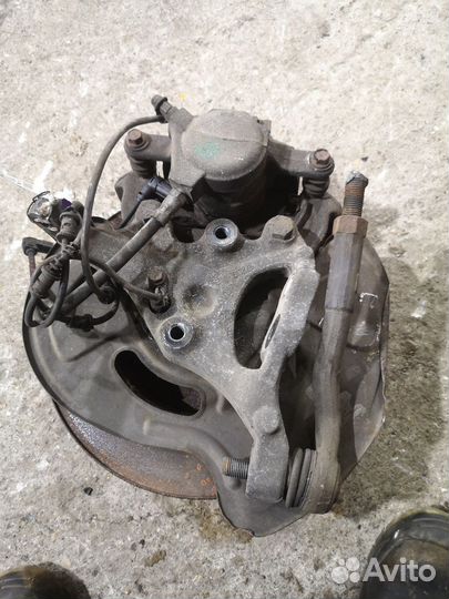 Ступица передняя правая Mercedes-Benz C-Class S203