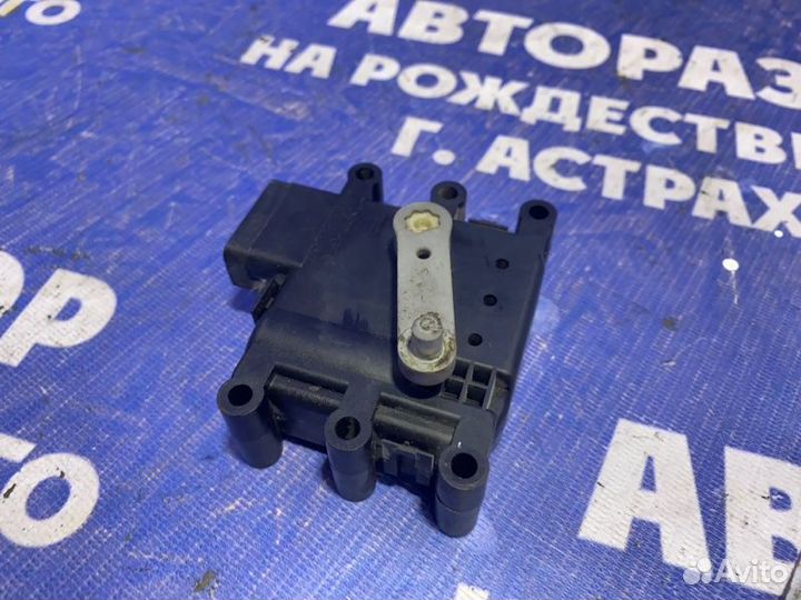 Моторчик заслонок отопителя Mazda 6 Gg лифтбэк