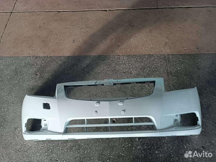 Бампер Шевроле Круз дорестайлинг,новый,белый