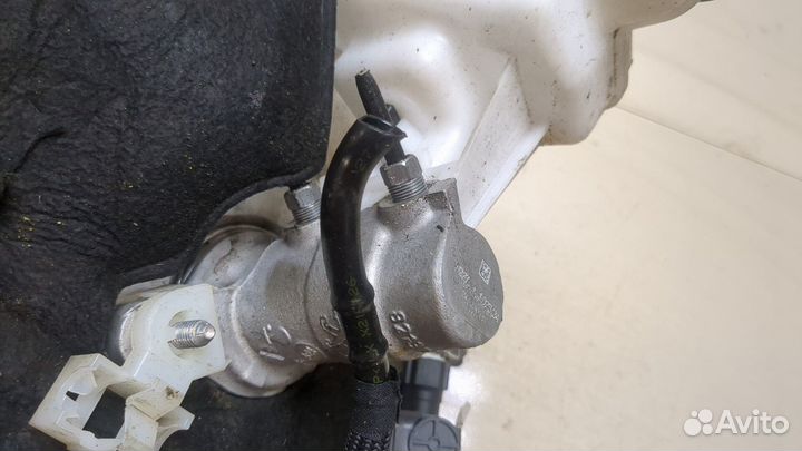 Цилиндр тормозной главный Peugeot 3008 2020, 2024