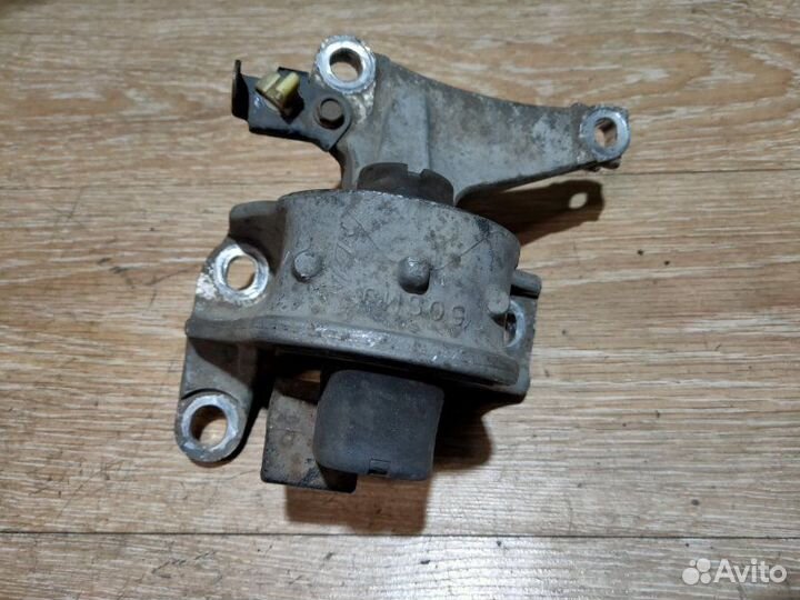 Опора двигателя Honda Civic Viii 5D 2009