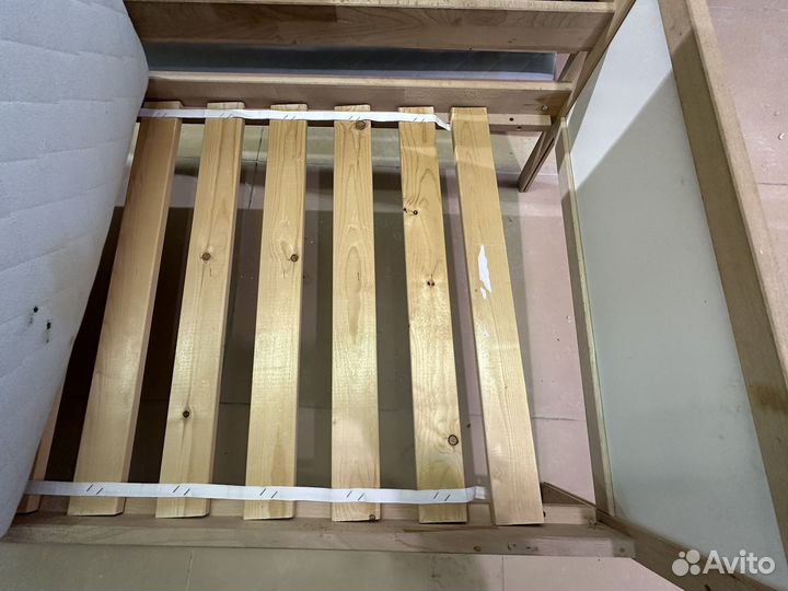 Кроватка детская