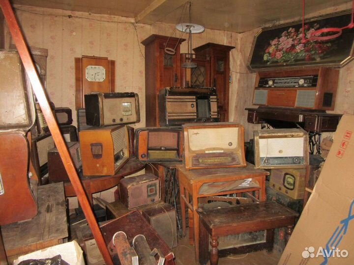 Горка антикварная