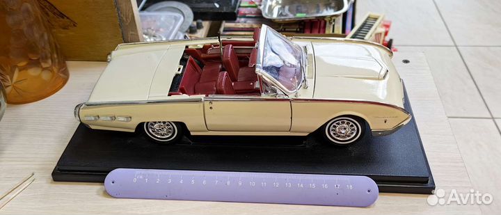 Модель 1 18. 1962thunderbird sports roadster Welly