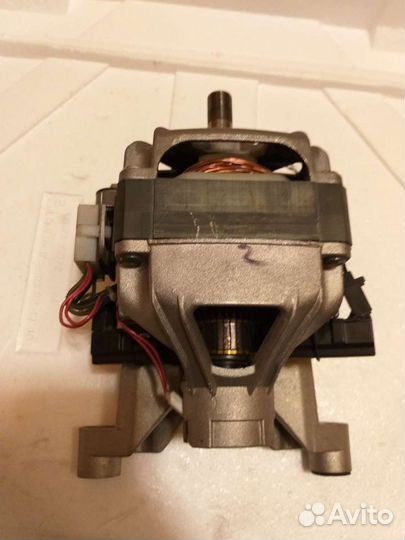 Двигататель стиральной машины