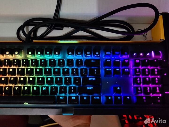 Fnatic Streak Cherry Red игровая клавиатура