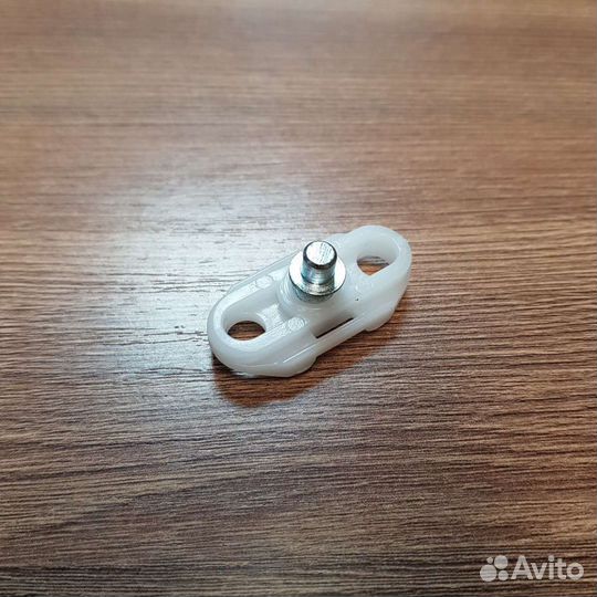 Направляющая стеклоподъемника Opel Astra H