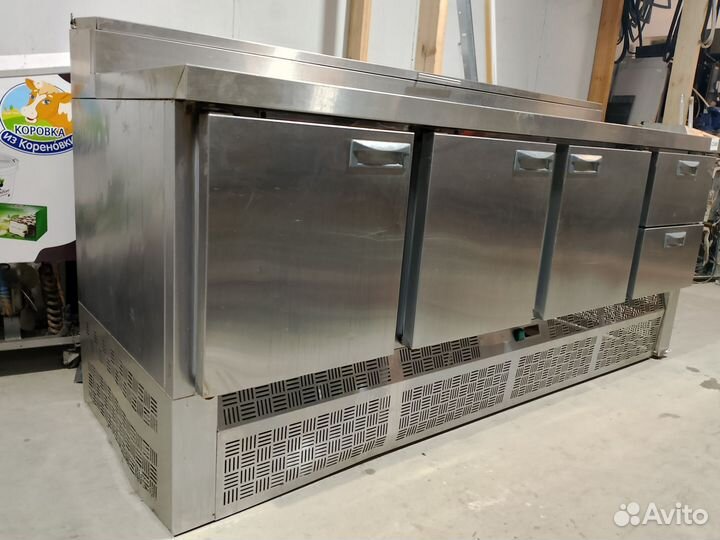 Холодильный стол с саладеттой