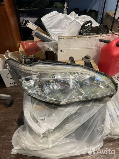 Фара Toyota Corolla 150