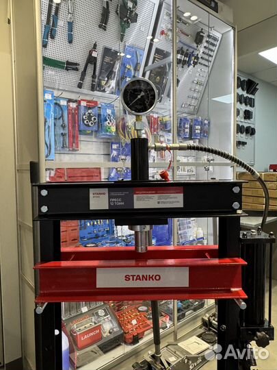 Пресс гаражный на 12 тонн с ножным приводом