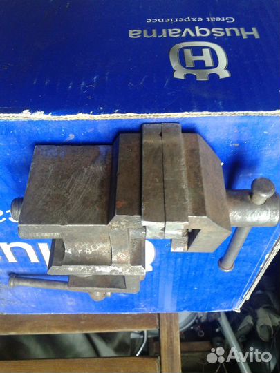 Тиски слесарные