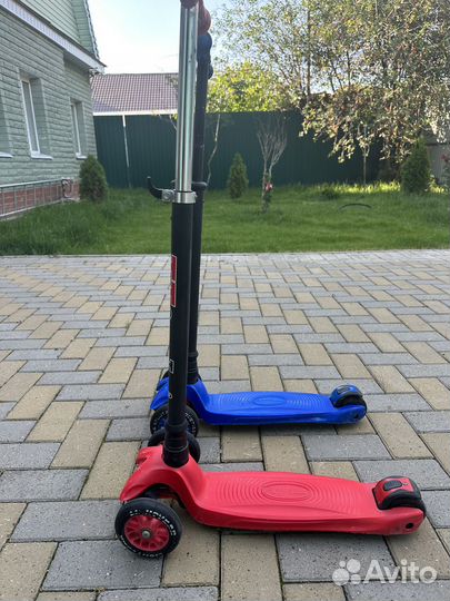 Самокат трехколесный
