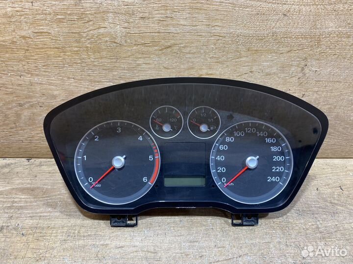 Панель приборов Ford Focus 2 дизель 1121009