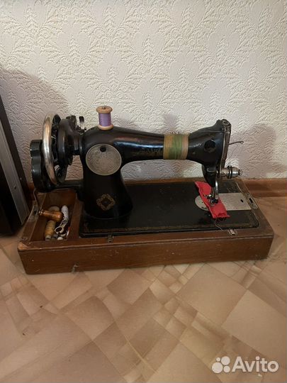 Швейная машина