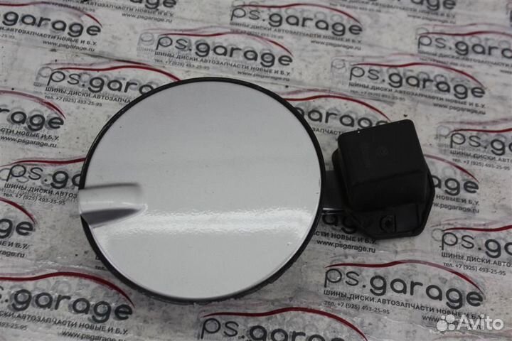 Лючок бензобака Opel Astra H