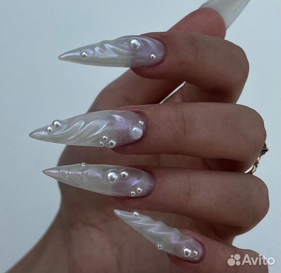 Маникюр, педикюр в уютной студии