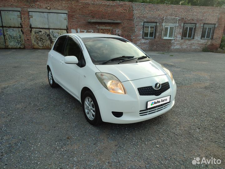 Toyota Vitz 1.0 CVT, 2005, 290 000 км