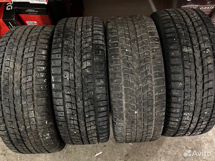 Колеса зимние шипованные Dunlop 215/55 R16