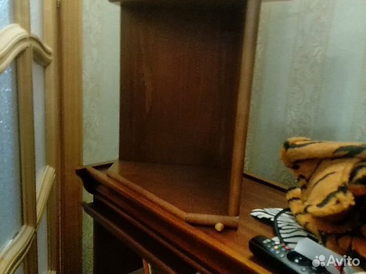 Полка угловая