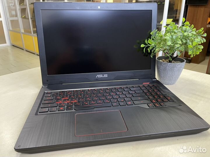 Игровой ноутбук Asus/Core i5/12GB/GTX1050/SSD/FHD