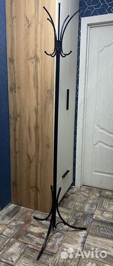 Вешалка напольная
