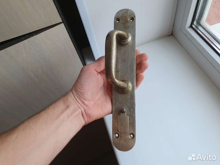 Дверная ручка латунь