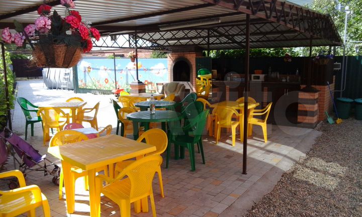 Комната 18 м² в > 9-к., 2/2 эт.