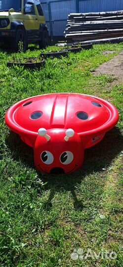 Бассейн божья коровка