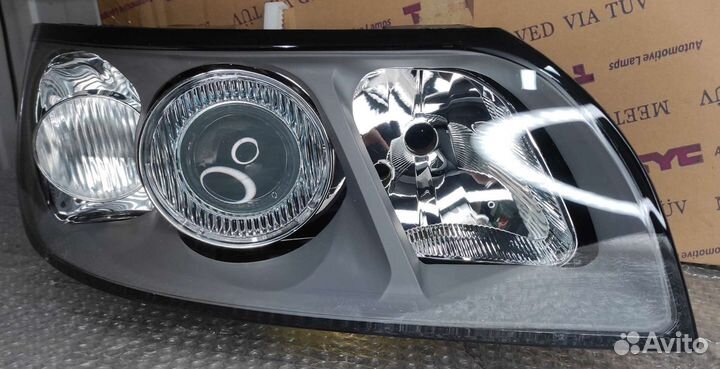 Передняя фара Volvo S40 V50