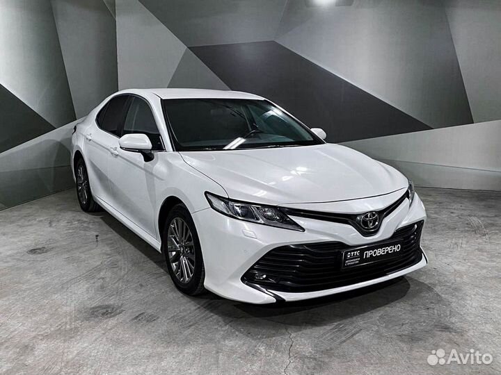 Toyota Camry 2.5 AT, 2019, 60 000 км