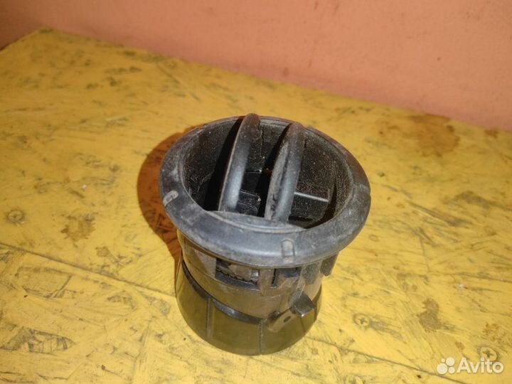 Дефлектор обдува салона Renault Master L1H1 2.5